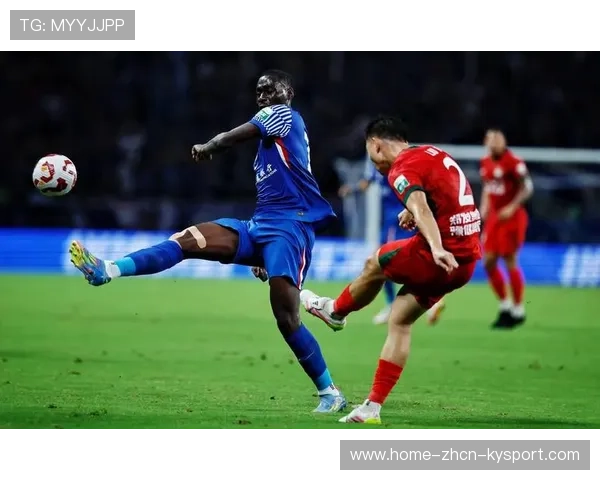 上海申花拉唐前场高速突破：绿茵瞬间的高光之旅